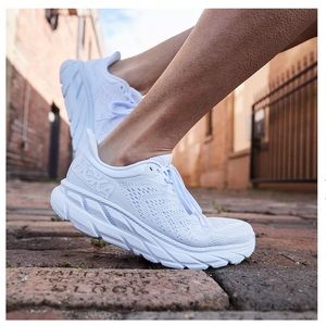 HOKA WOMEN'S CLIFTON 7